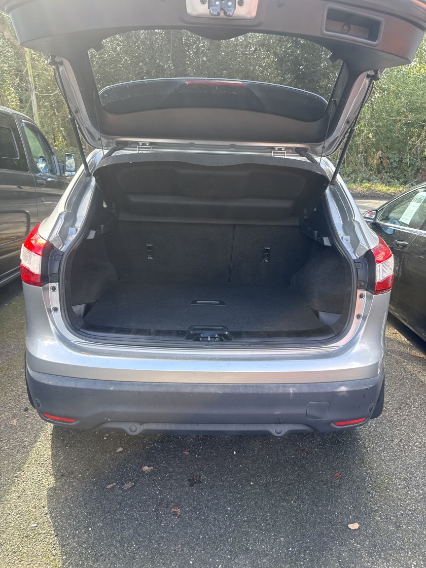 Used Nissan Qashqai 2014 for sale - 77508536: Photo 9