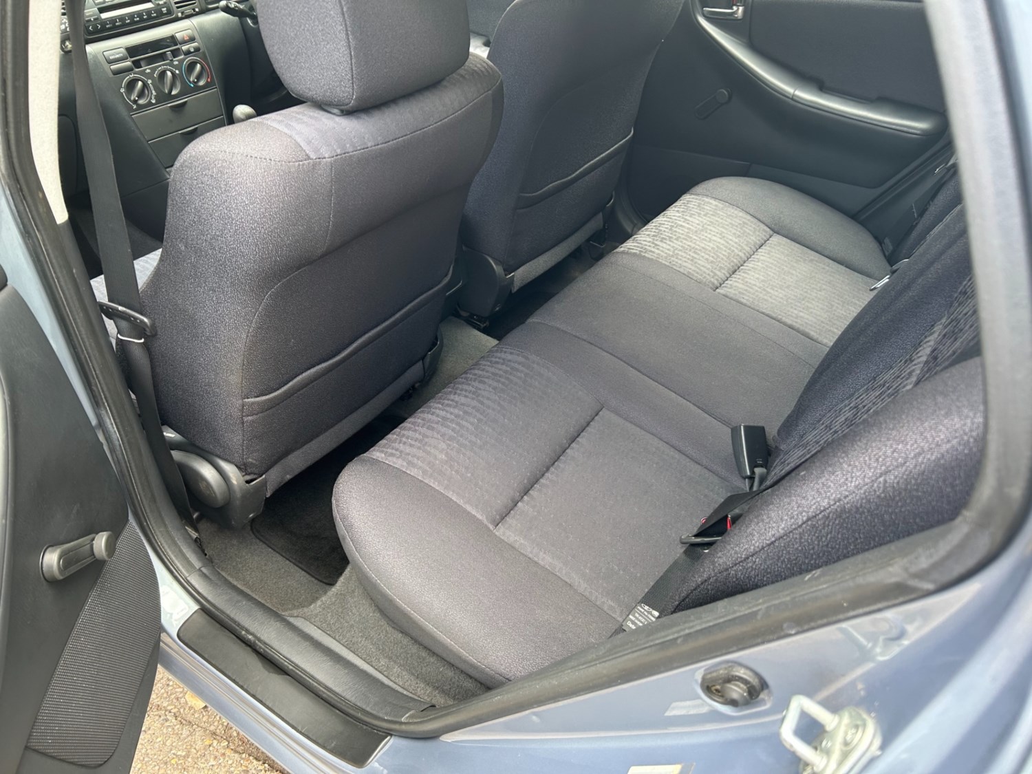 Toyota Corolla 2004 (04) - 1.4 VVT-i T2 5dr - Image 8