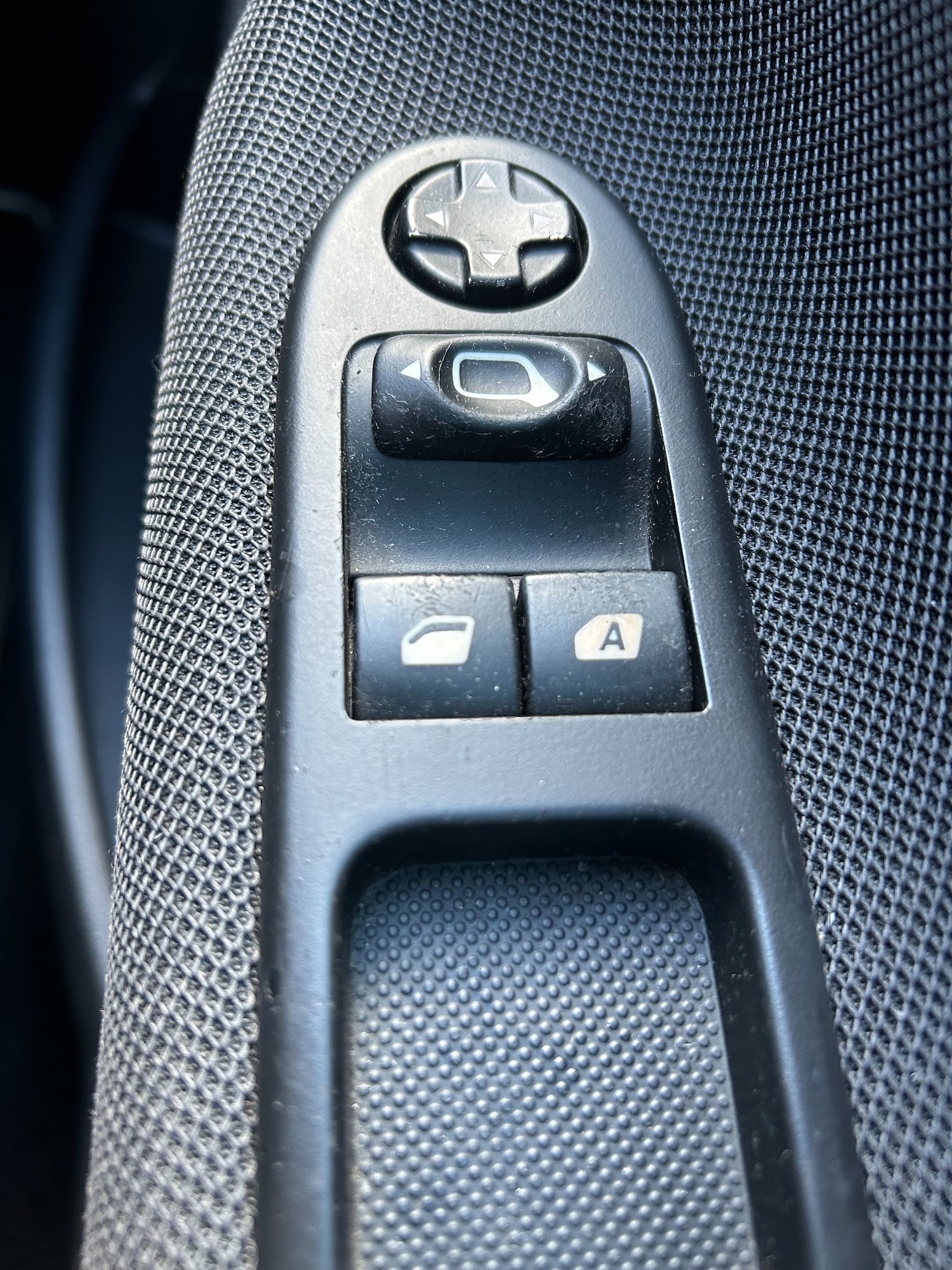 Used Peugeot 207 2011 for sale - 77707359: Photo 13