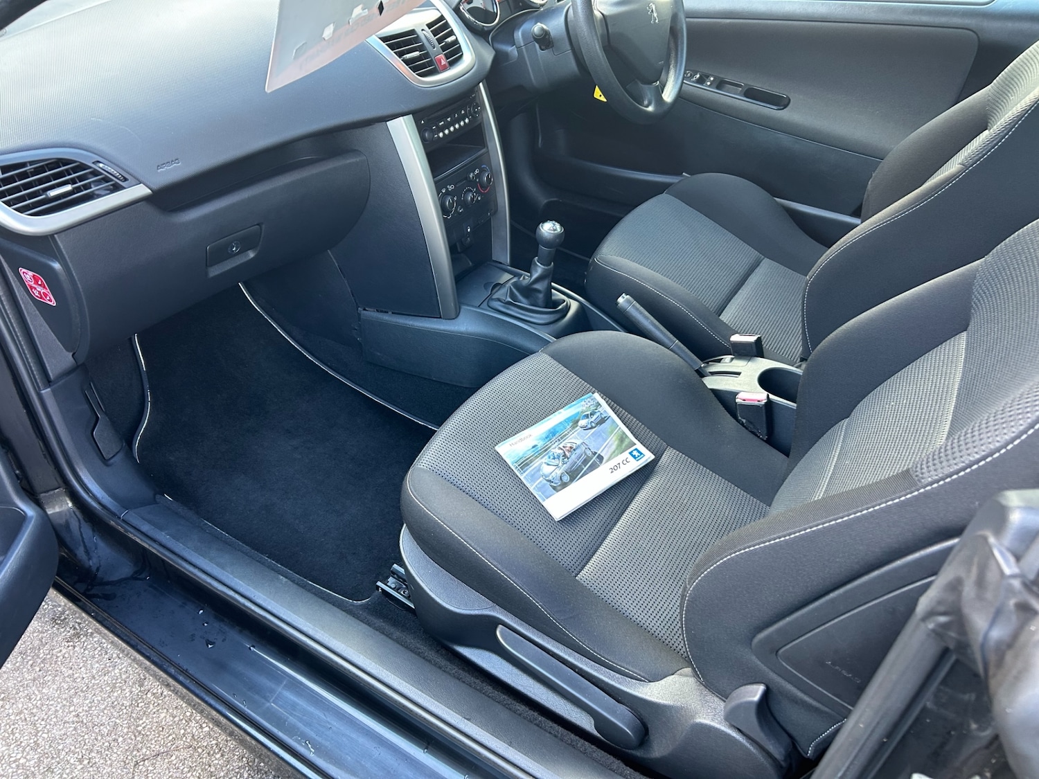 Used Peugeot 207 2011 for sale - 77707359: Photo 8