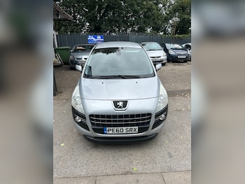 Peugeot - 3008