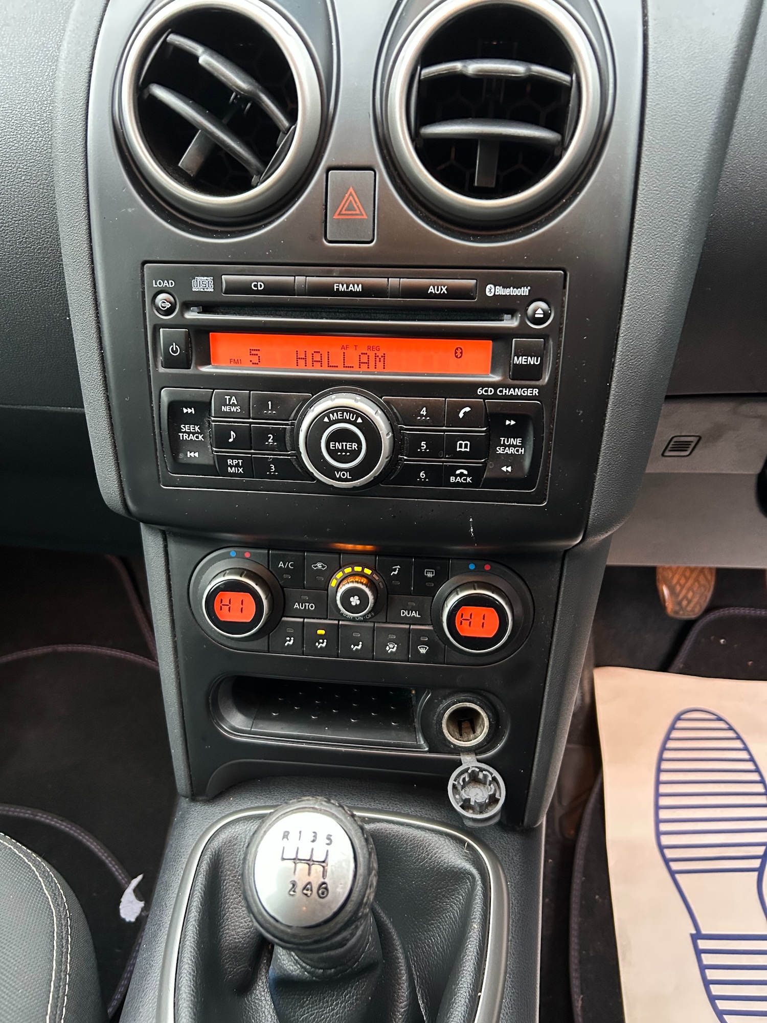 Used Nissan Qashqai 2010 for sale - 77296911: Photo 15