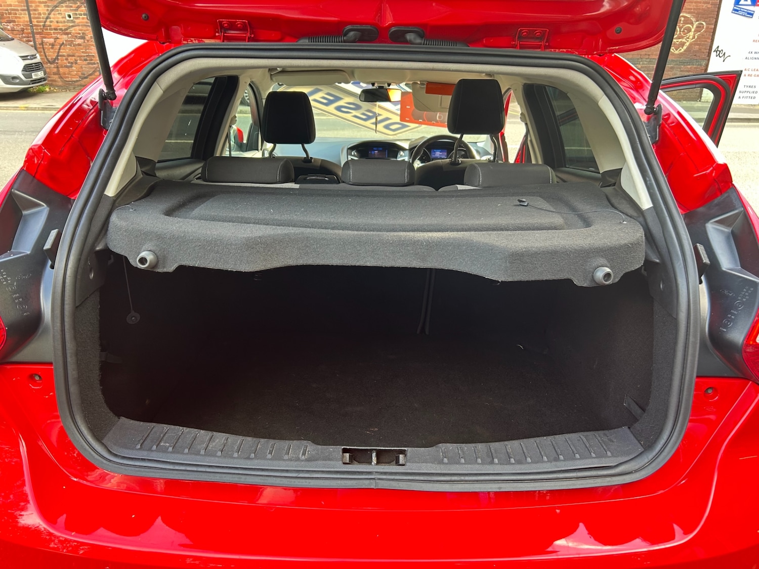 Used Ford Focus 2012 for sale - 76220316: Photo 11