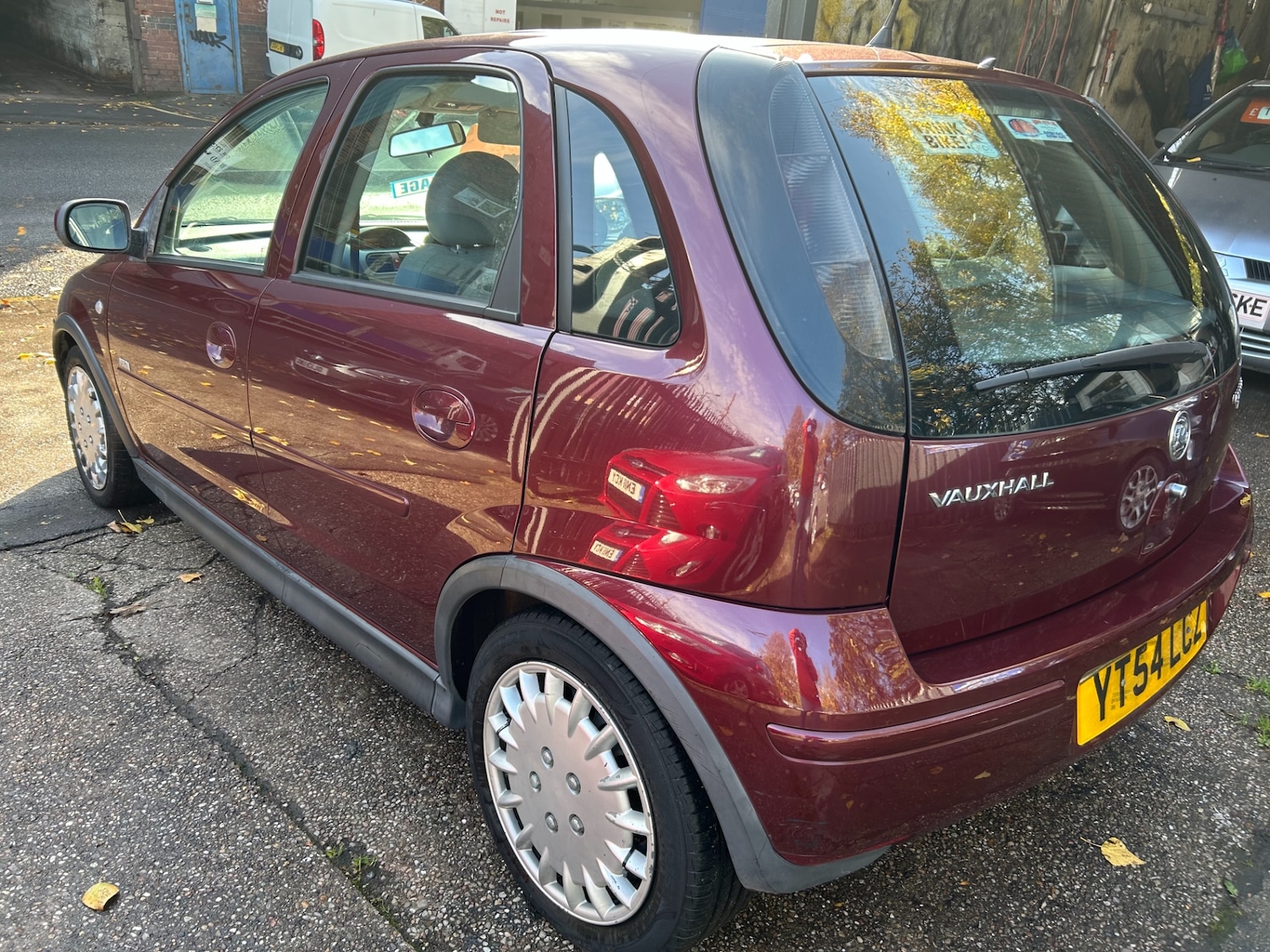 Used Vauxhall Corsa 2004 for sale - 76477209: Photo 3