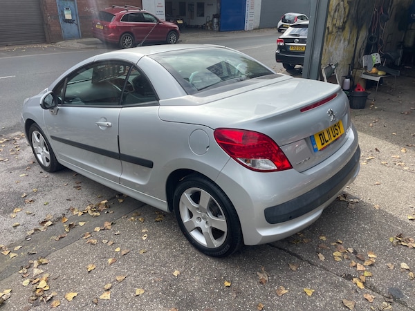Used Peugeot 207 2011 for sale - 72363584: Photo 3