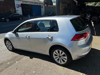 Used Volkswagen Golf 2014 for sale - 78604937: Photo