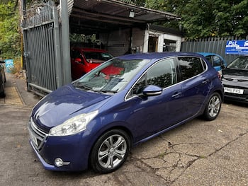 Used Peugeot 208 2015 for sale - 79638984: Photo
