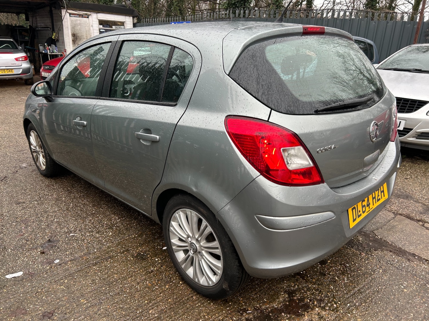 Used Vauxhall Corsa 2015 for sale - 77616161: Photo 3