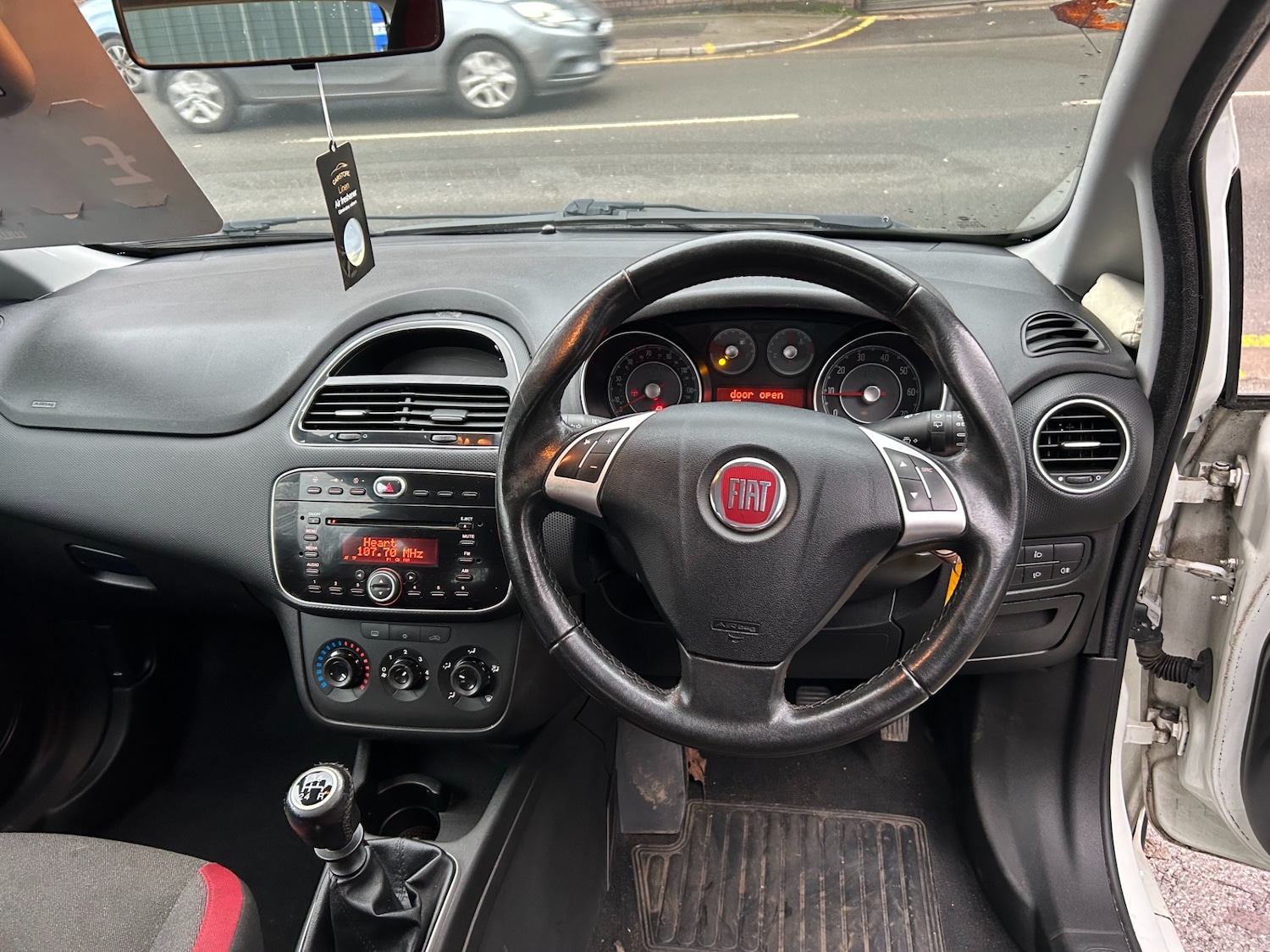 Used Fiat Punto 2012 for sale - 77296894: Photo 8