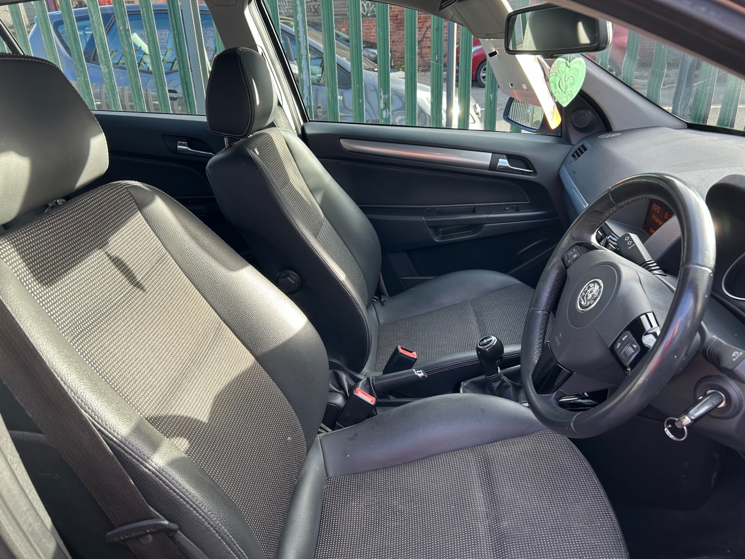 Used Vauxhall Astra 2010 for sale - 77311327: Photo 10