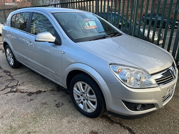 Used Vauxhall Astra 2010 for sale - 77311327: Photo