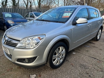Used Vauxhall Astra 2010 for sale - 77311327: Photo