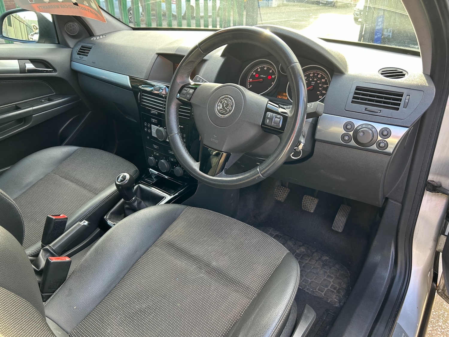 Used Vauxhall Astra 2010 for sale - 77311327: Photo 6