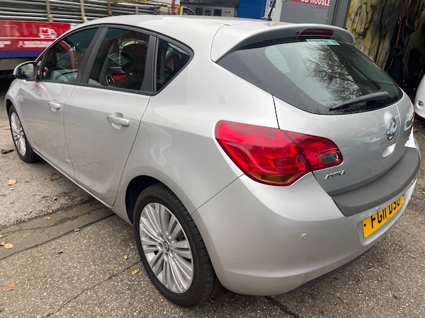 Used Vauxhall Astra 2011 for sale - 72818986: Photo 5