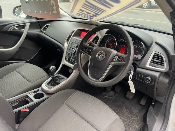 Used Vauxhall Astra 2011 for sale - 72818986: Photo 7