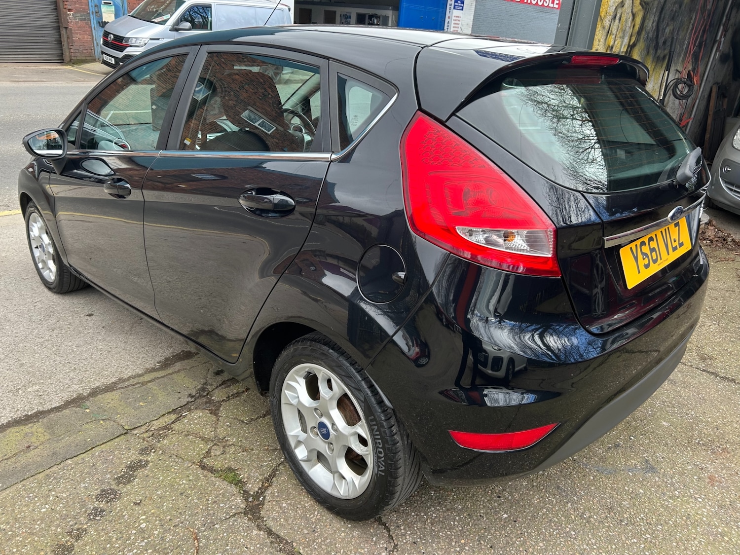 Used Ford Fiesta 2012 for sale - 77873355: Photo 4