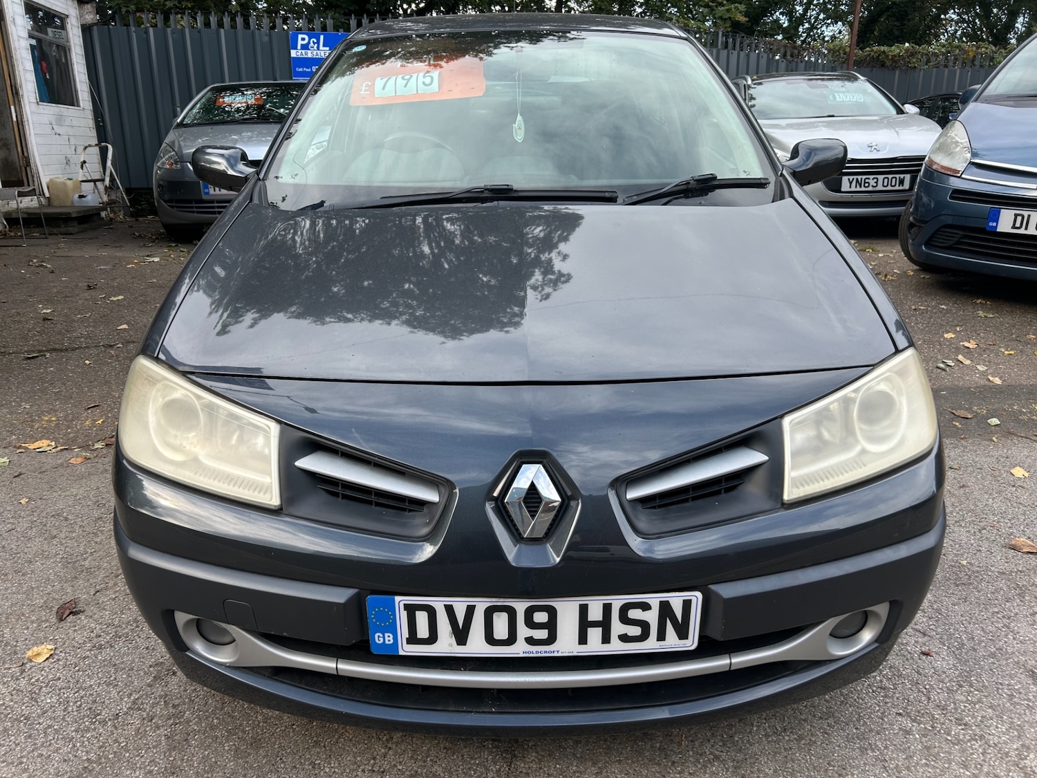 Used Renault Megane 2009 for sale - 76220338: Photo 2