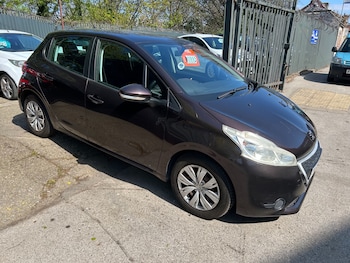 Used Peugeot 208 2013 for sale - 78353037: Photo