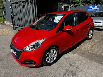 Used Peugeot 208 2015 for sale - 78686147: Photo