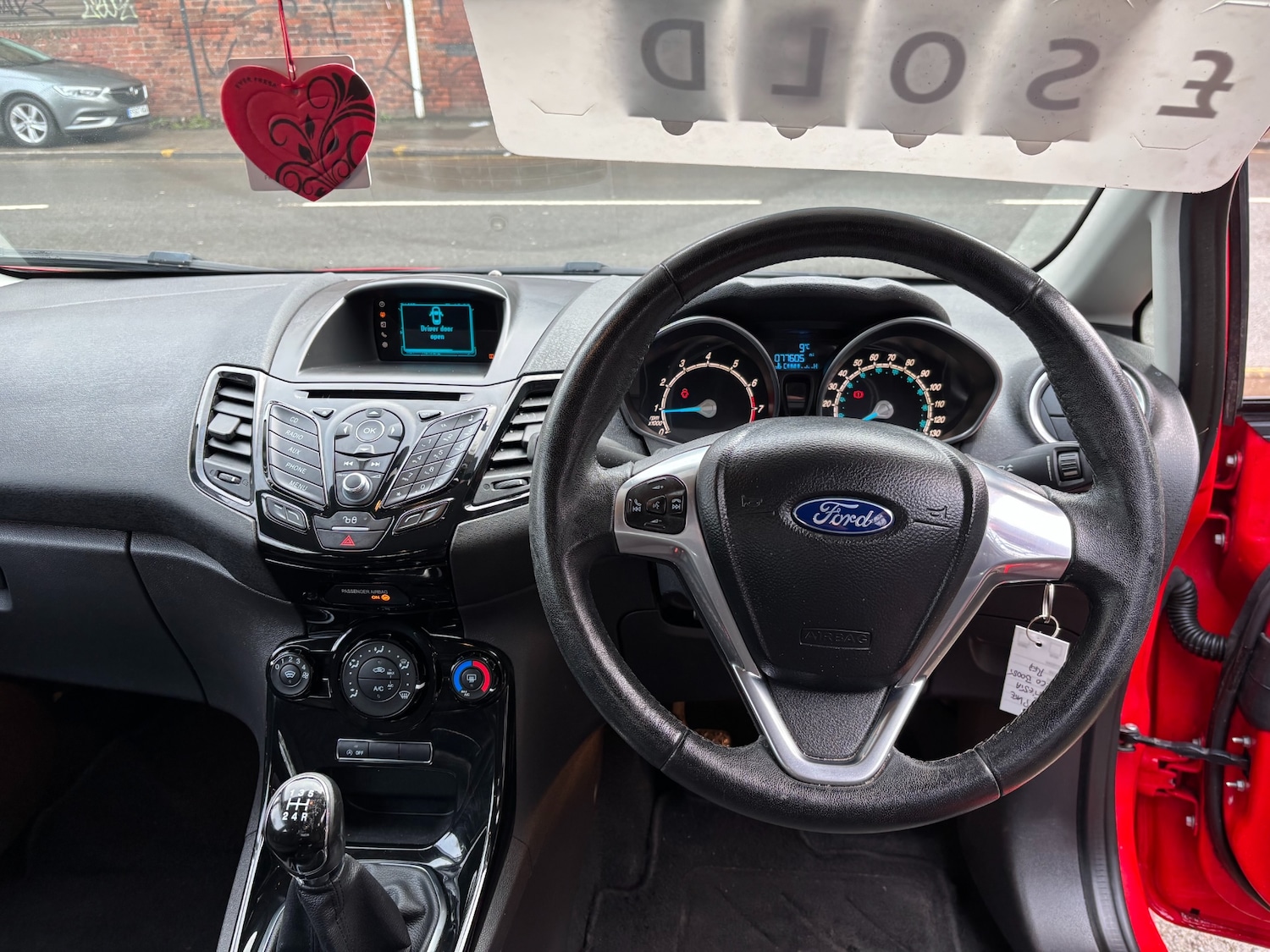 Used Ford Fiesta 2015 for sale - 77688879: Photo 9