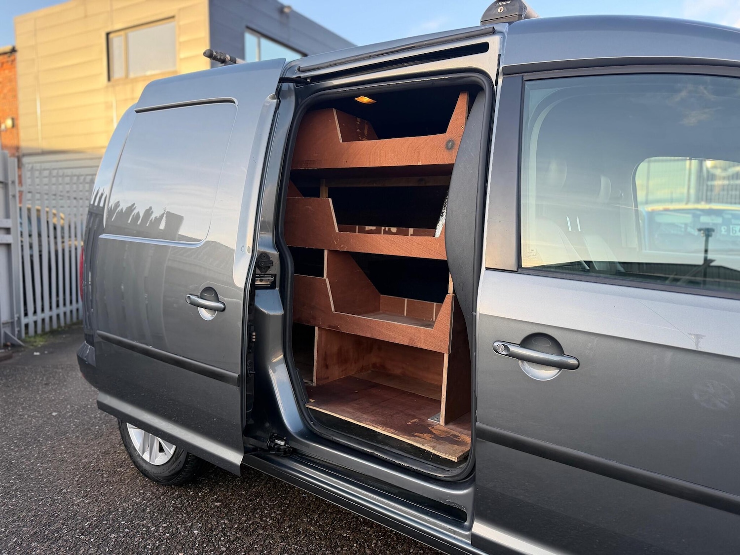 Used Volkswagen Caddy Maxi 2017 for sale - 77345598: Photo 11