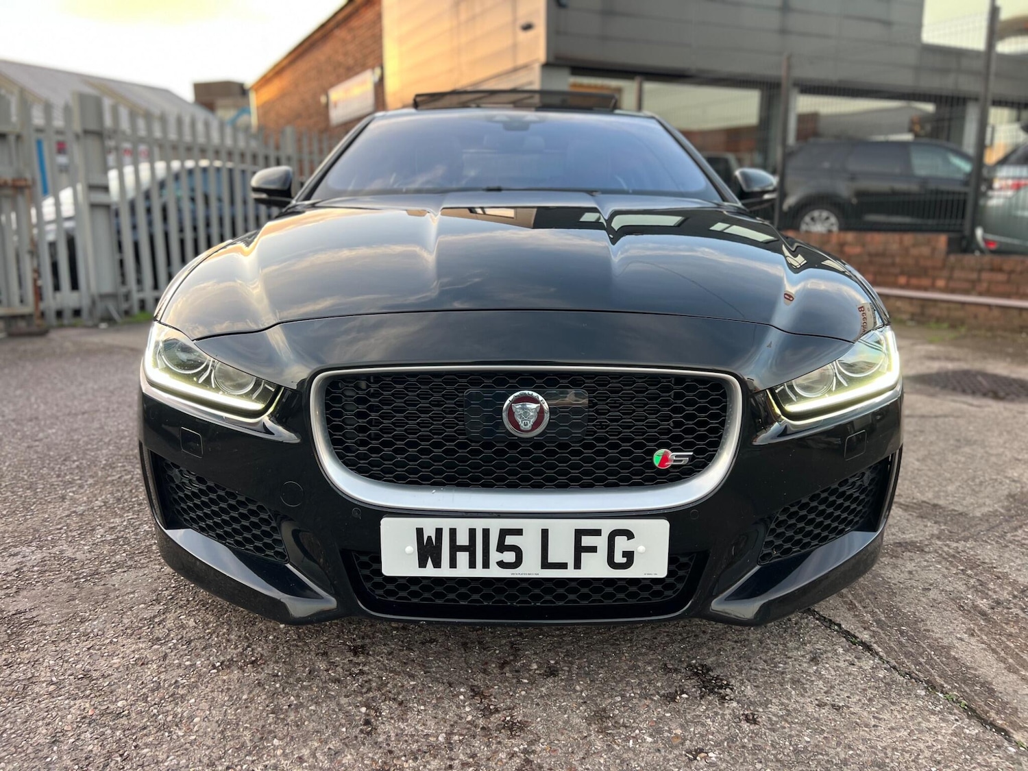 Used Jaguar XE 2015 for sale - 77040988: Photo 11