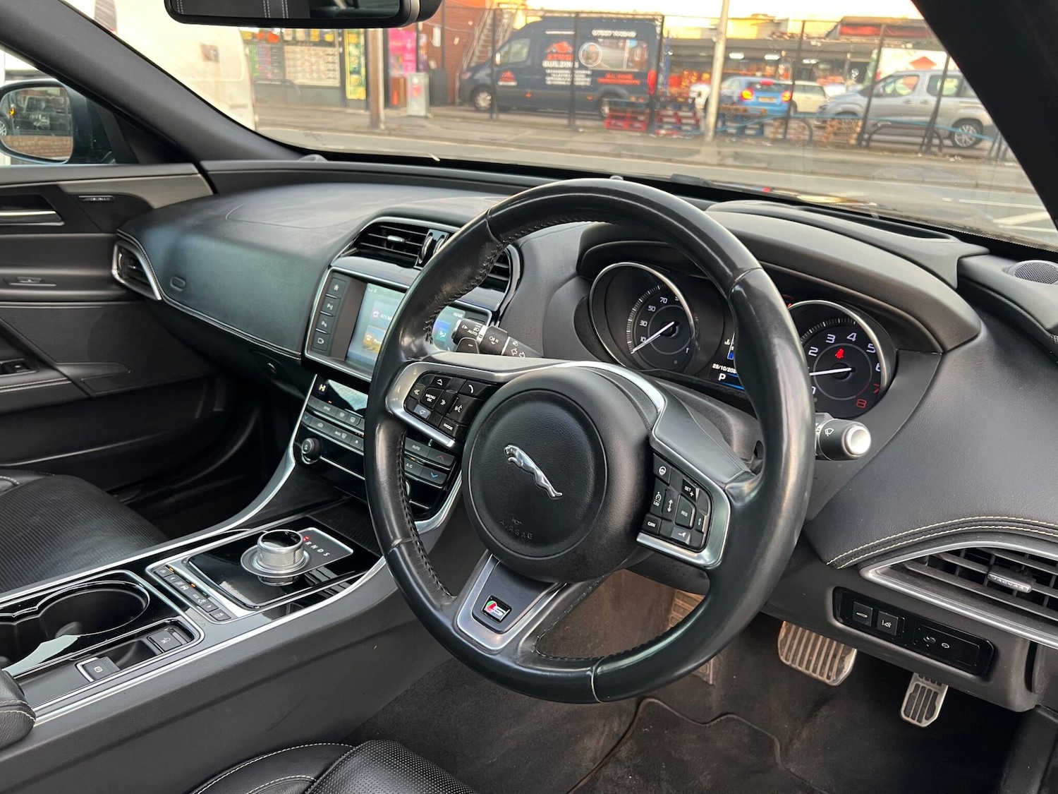 Used Jaguar XE 2015 for sale - 77040988: Photo 14