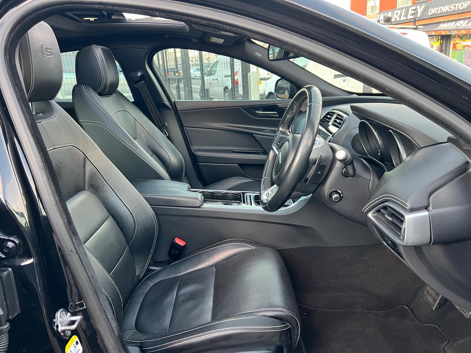 Used Jaguar XE 2015 for sale - 77040988: Photo 16