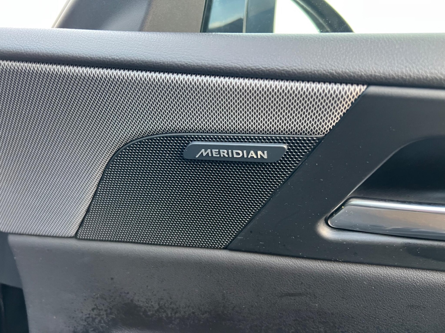 Used Jaguar XE 2015 for sale - 77040988: Photo 19