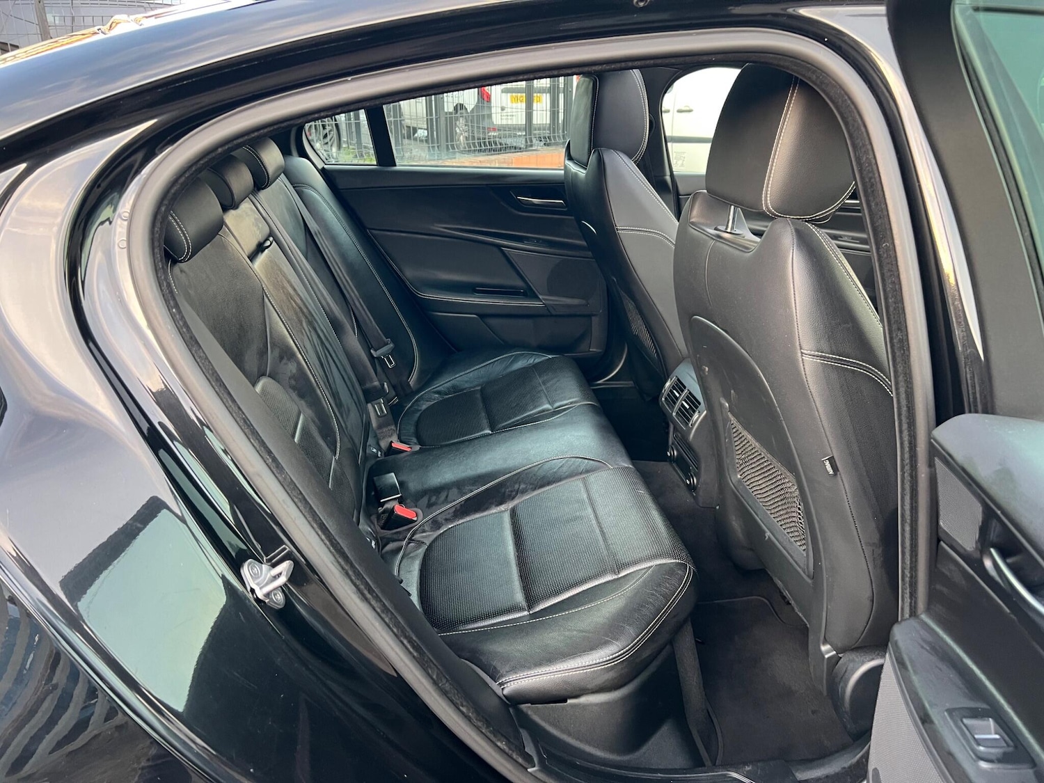 Used Jaguar XE 2015 for sale - 77040988: Photo 22