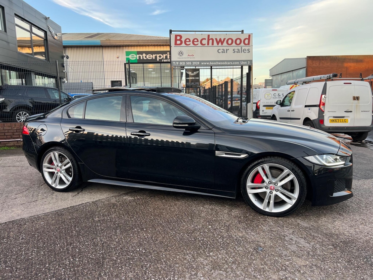 Used Jaguar XE 2015 for sale - 77040988: Photo 6