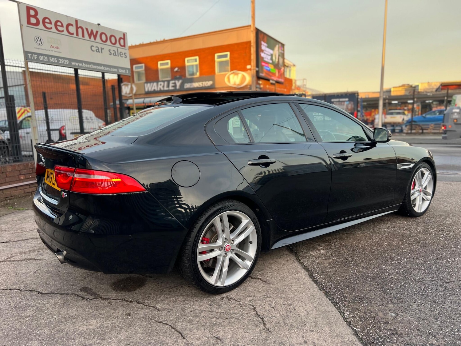 Used Jaguar XE 2015 for sale - 77040988: Photo 7