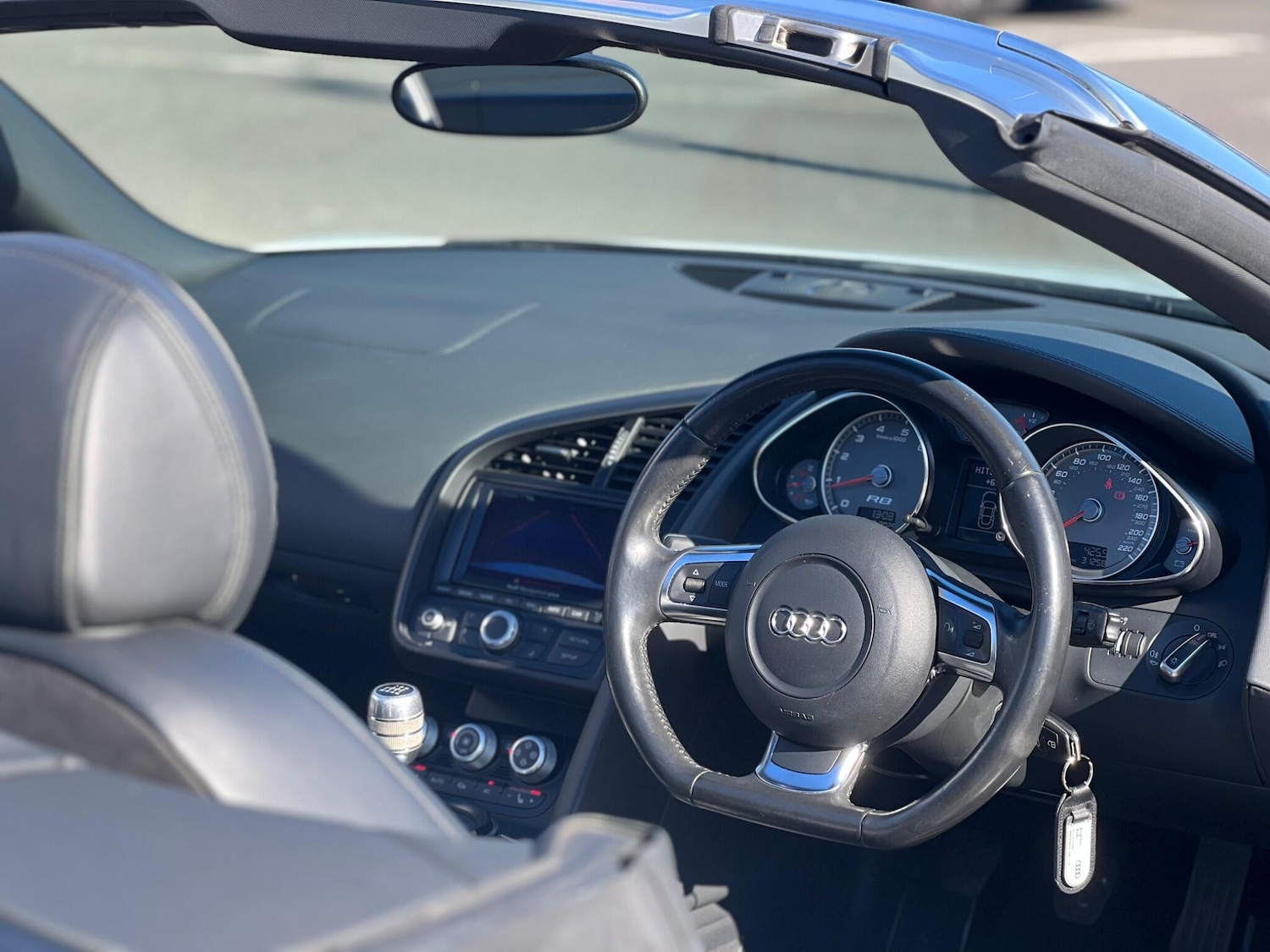 Used Audi R8 2011 for sale - 77799075: Photo 40