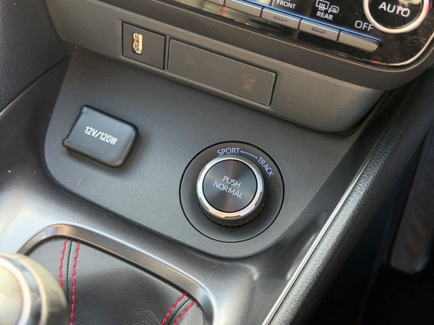 Used Toyota Yaris 2021 for sale - 77909574: Photo 43