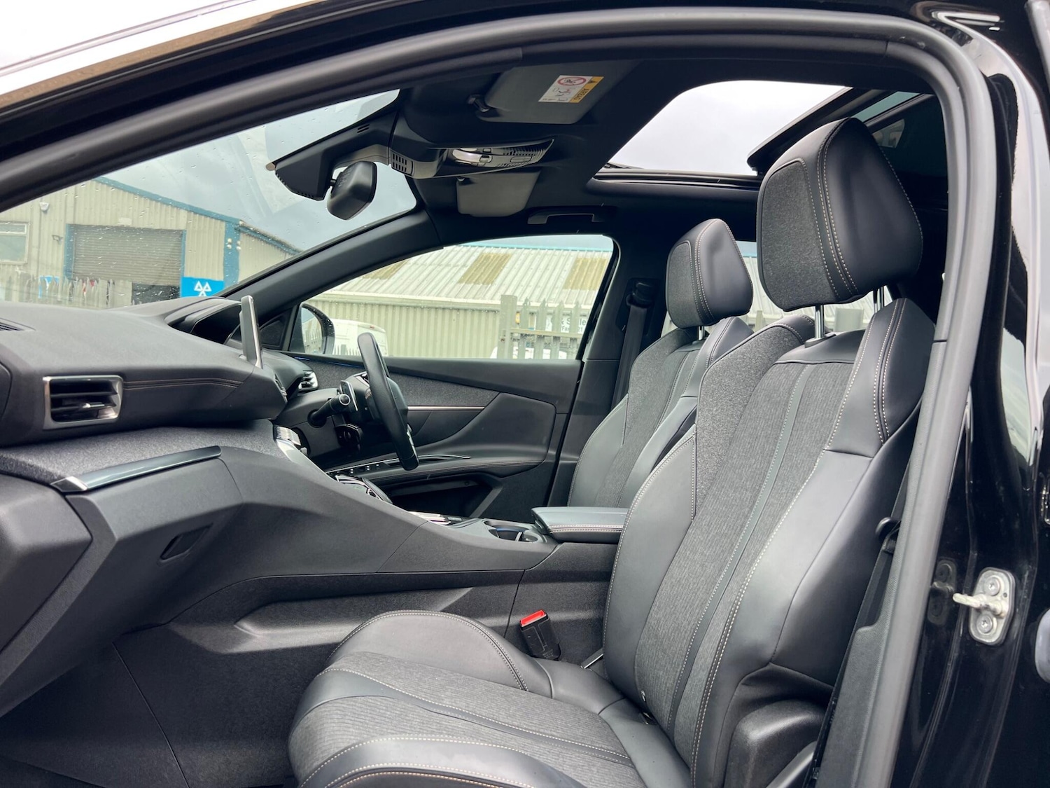 Used Peugeot 3008 2020 for sale - 77039681: Photo 23