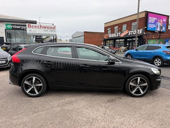 Used Volvo V40 2017 for sale - 79576951: Photo