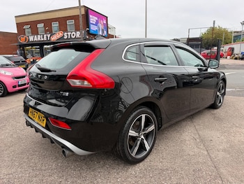 Used Volvo V40 2017 for sale - 79576951: Photo