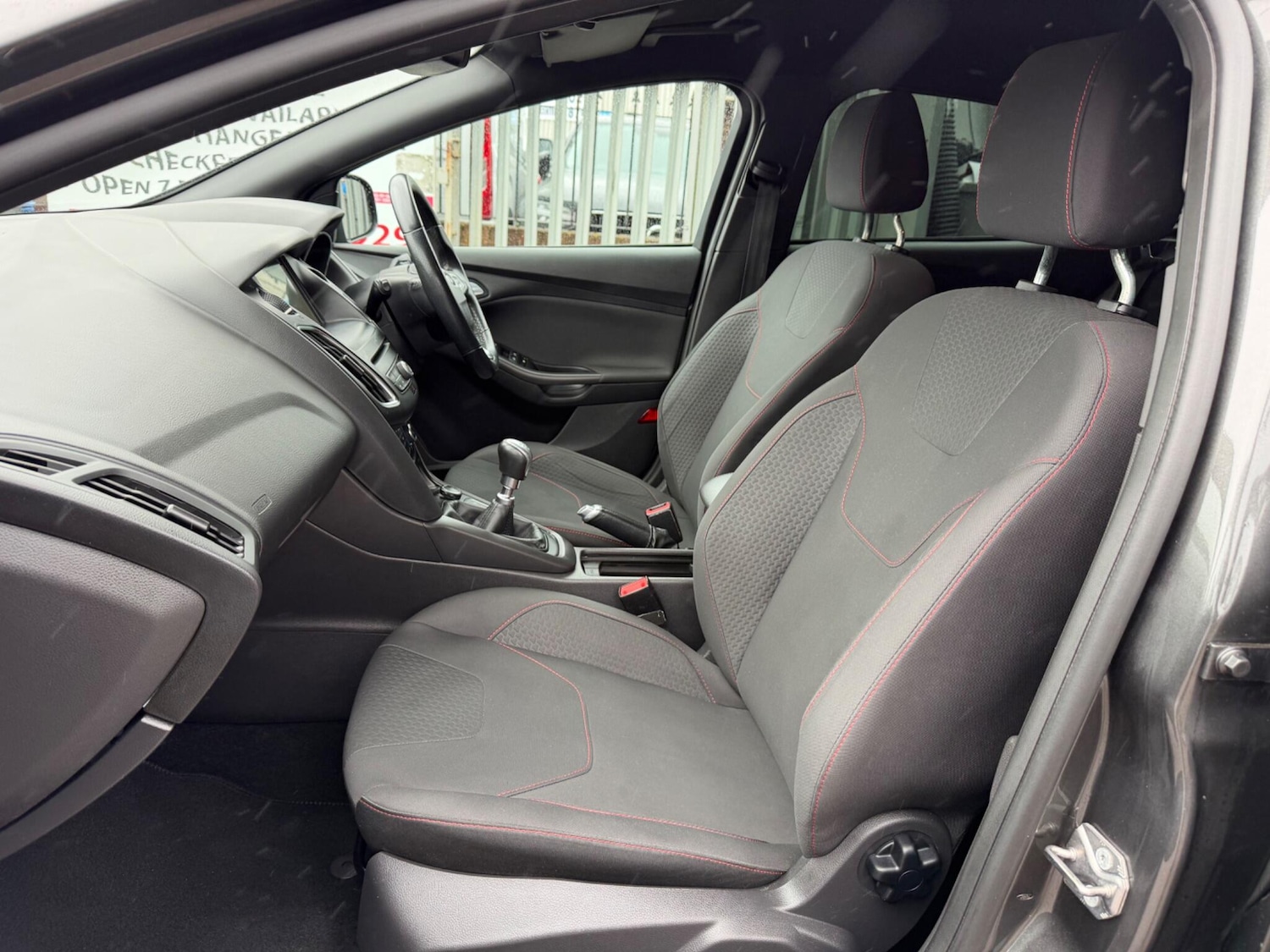 Used Ford Focus 2017 for sale - 78046956: Photo 12