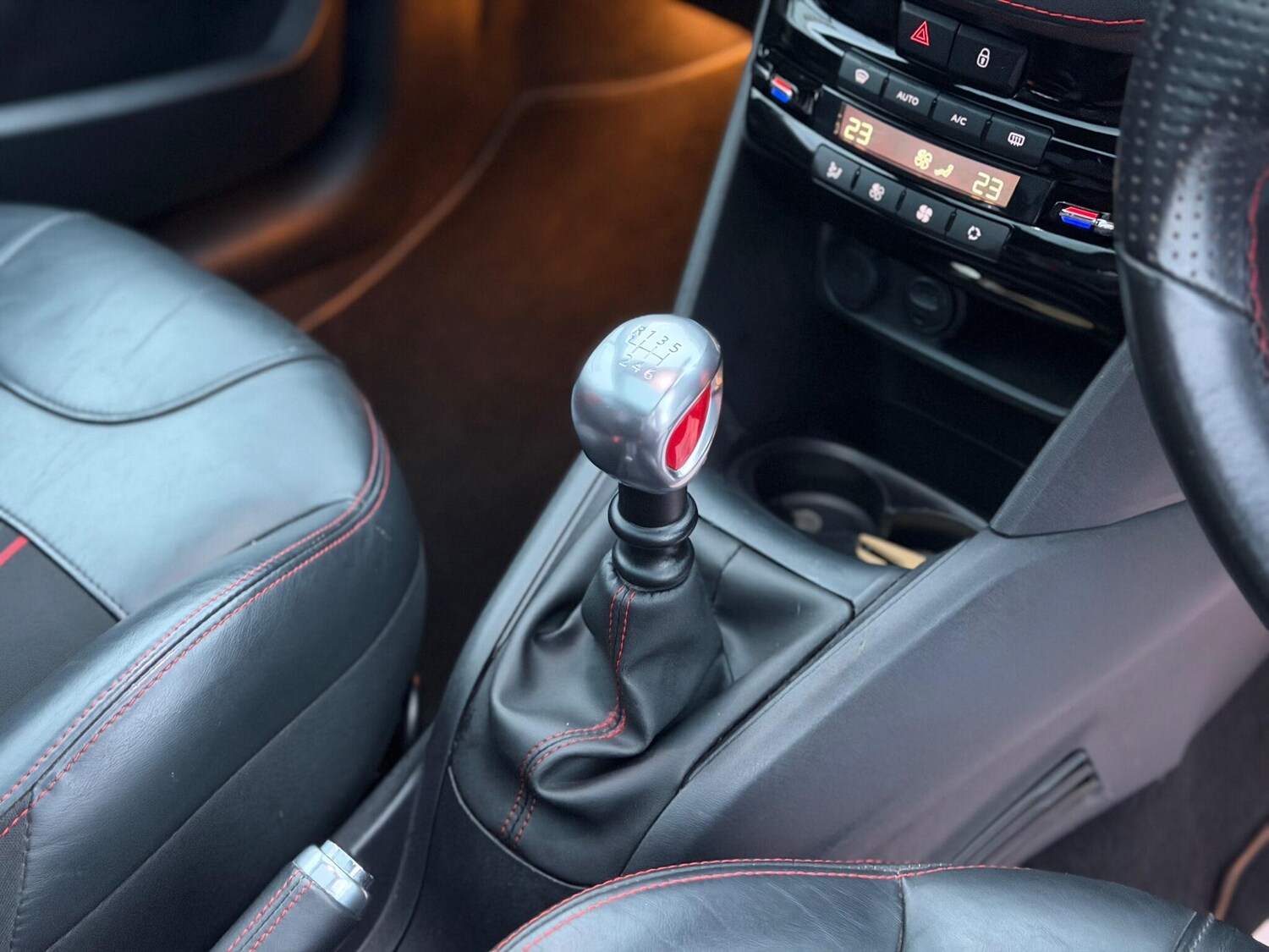 Used Peugeot 208 2018 for sale - 77400491: Photo 15