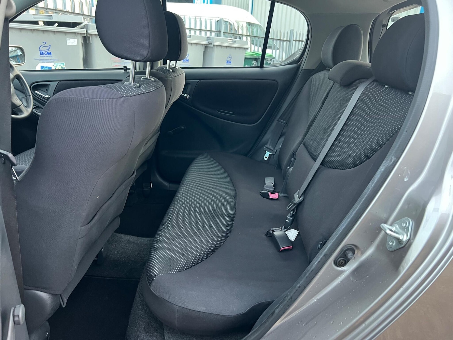 Used Toyota Yaris 2005 for sale - 77039898: Photo 13