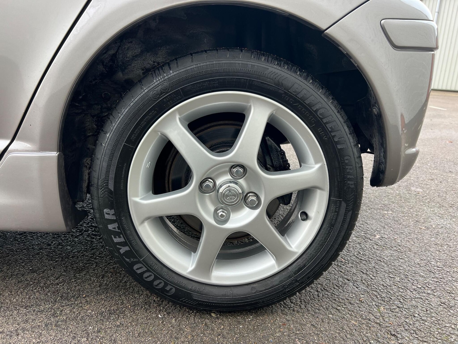 Used Toyota Yaris 2005 for sale - 77039898: Photo 31