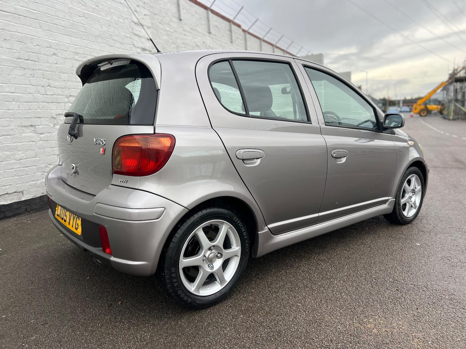 Used Toyota Yaris 2005 for sale - 77039898: Photo 37