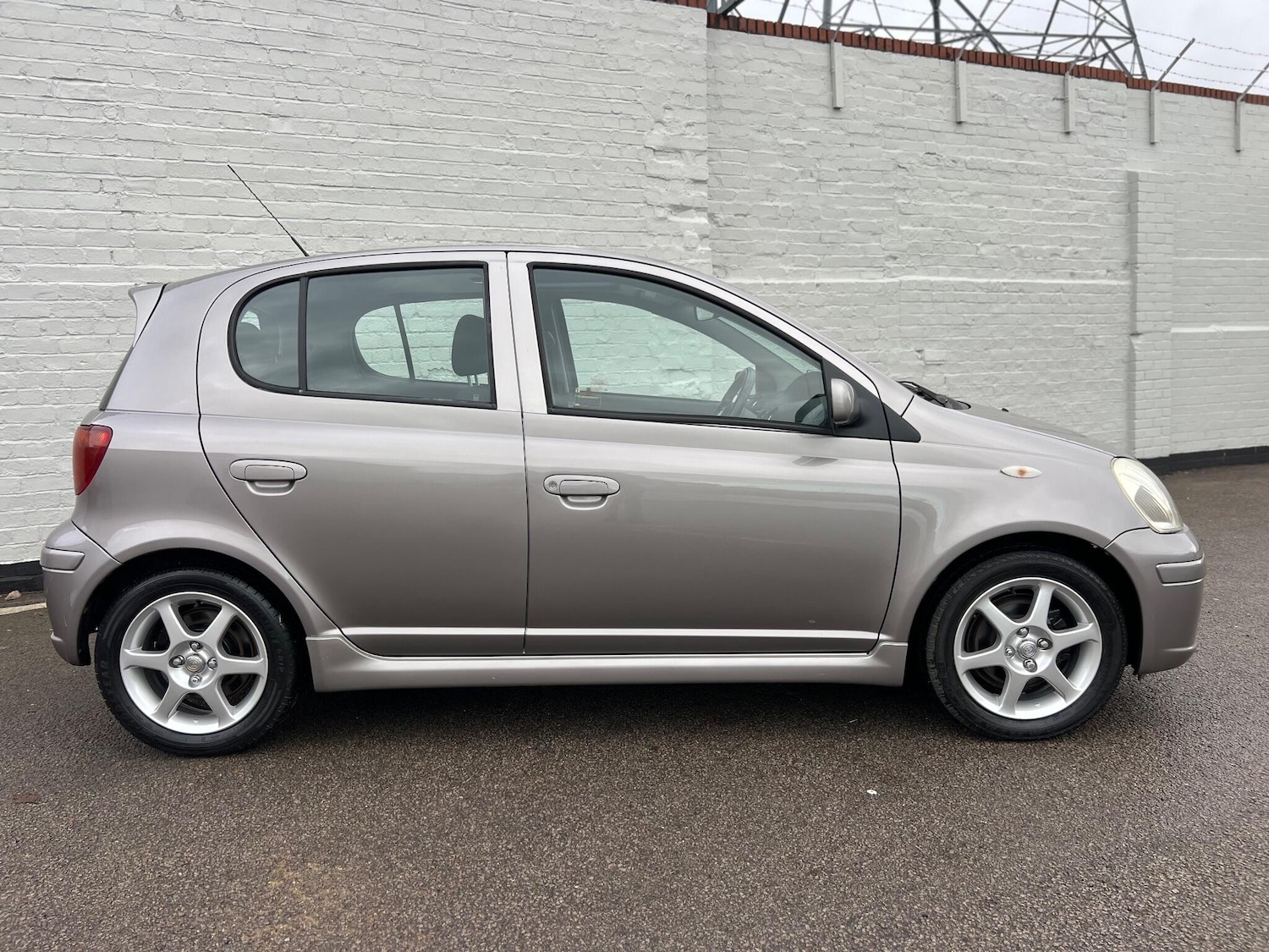 Used Toyota Yaris 2005 for sale - 77039898: Photo 39