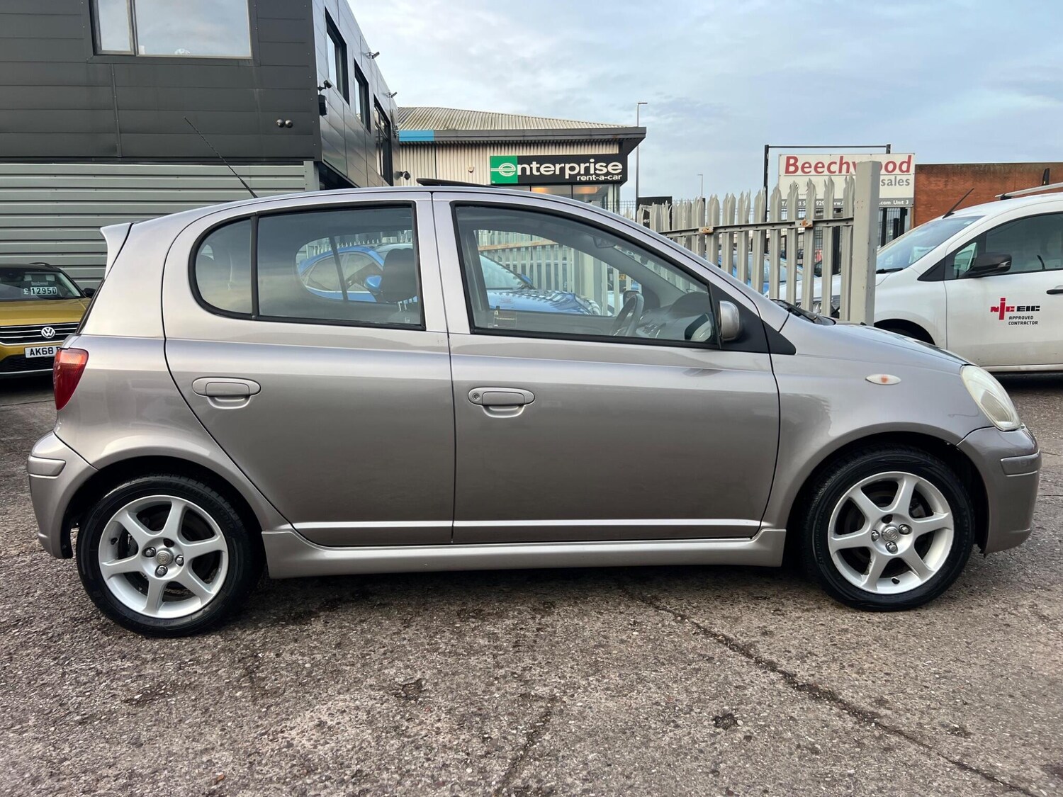 Used Toyota Yaris 2005 for sale - 77039898: Photo 4
