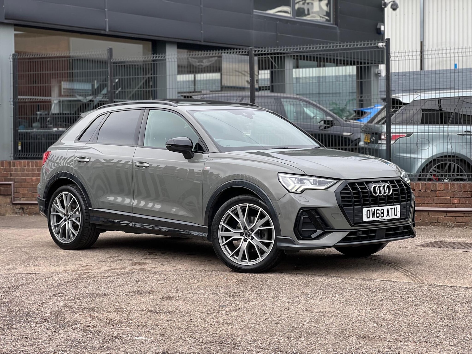Used Audi Q3 2019 for sale - 77040031: Photo 12