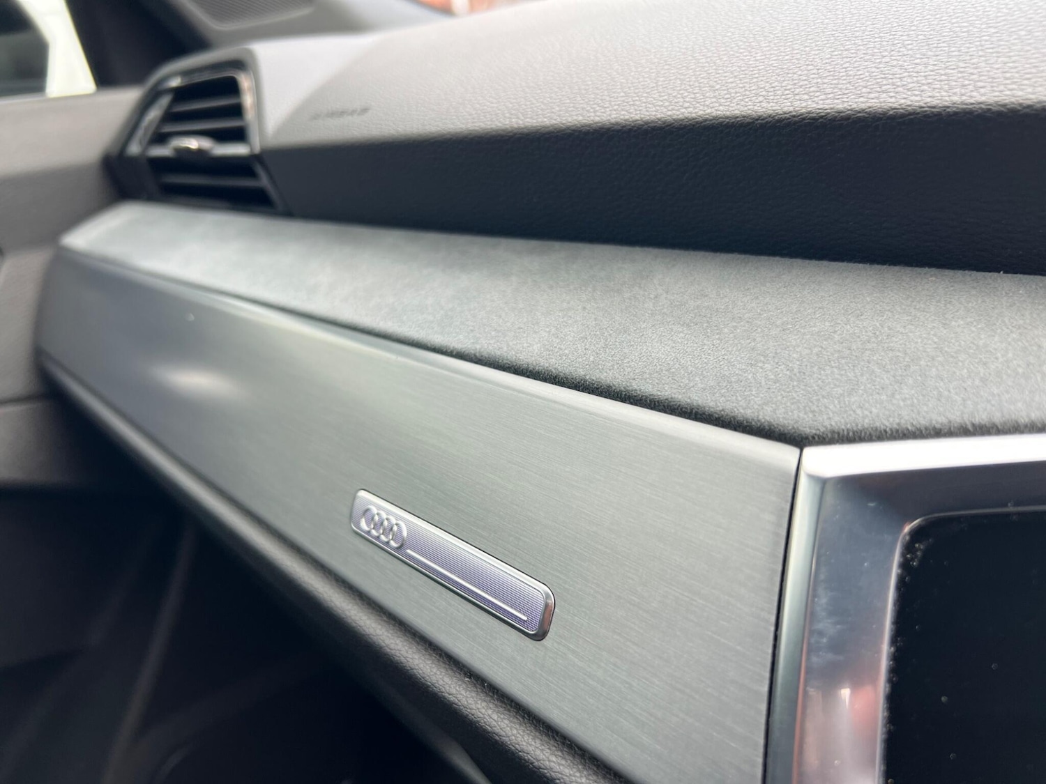 Used Audi Q3 2019 for sale - 77040031: Photo 32