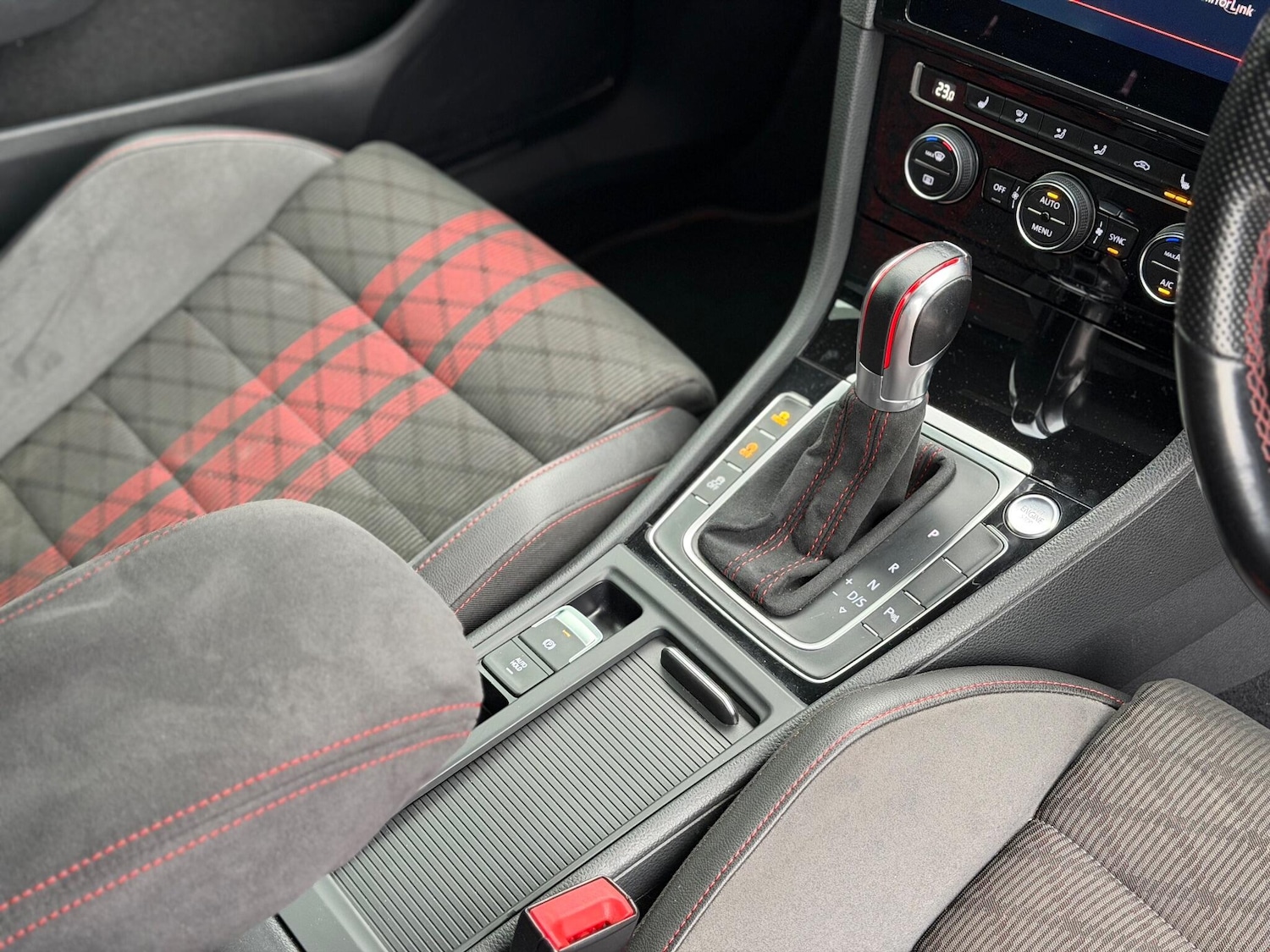 Used Volkswagen Golf 2019 for sale - 77040962: Photo 23