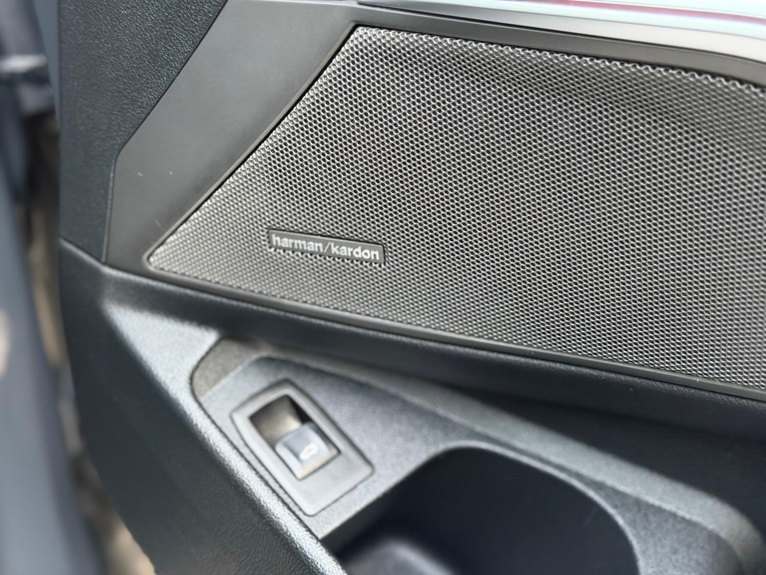 Used BMW 3 Series 2019 for sale - 77143232: Photo 21