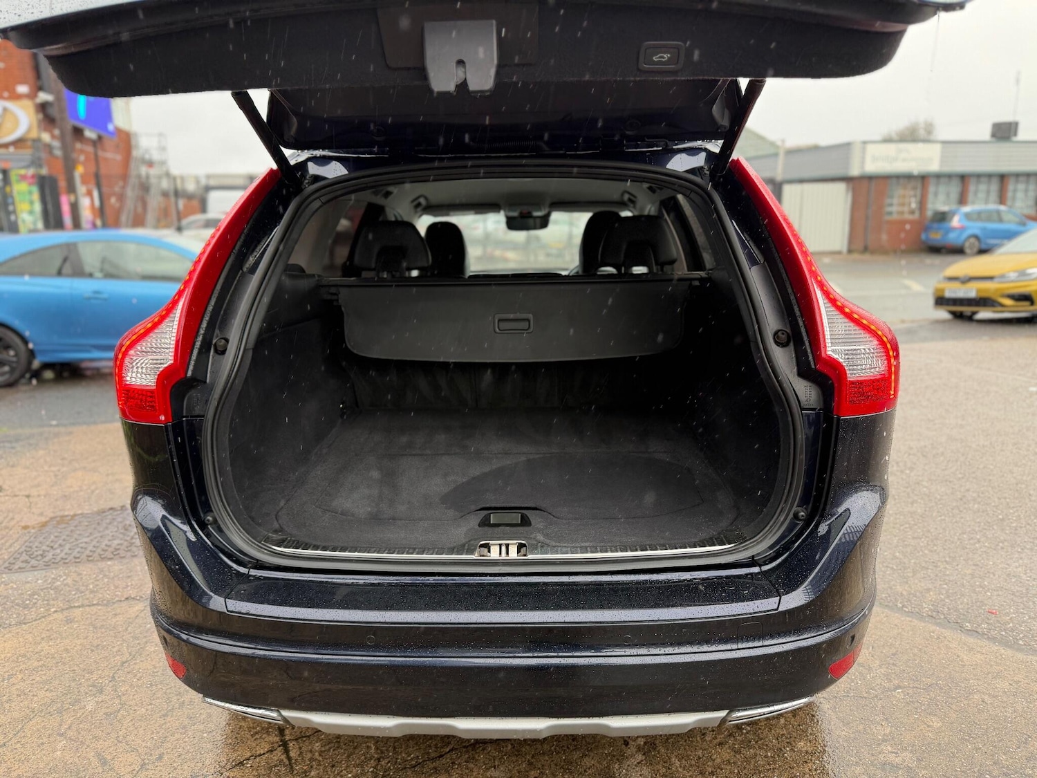 Used Volvo XC60 2016 for sale - 77040409: Photo 19