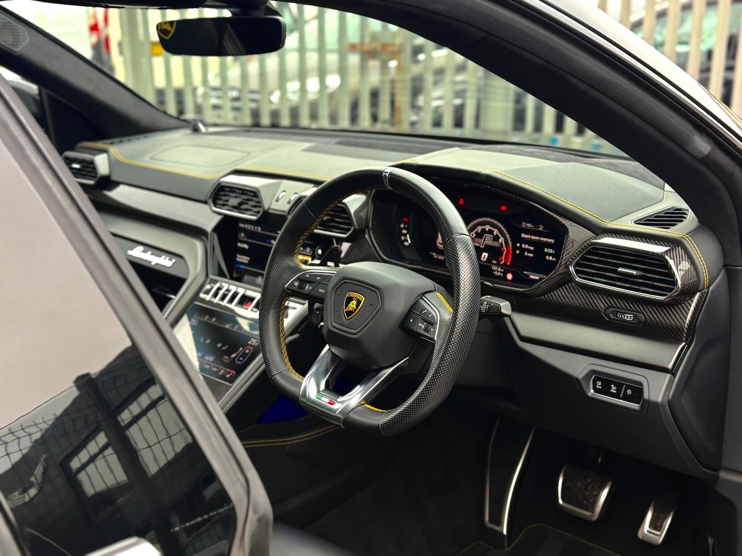 Used Lamborghini Urus 2021 for sale - 77143828: Photo 31